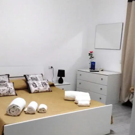 Locazione Turistica Casa Luna 3 * La Caletta