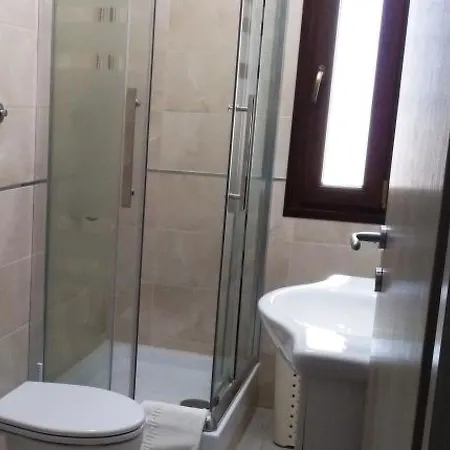 Holiday home Locazione Turistica Casa Luna 3 *